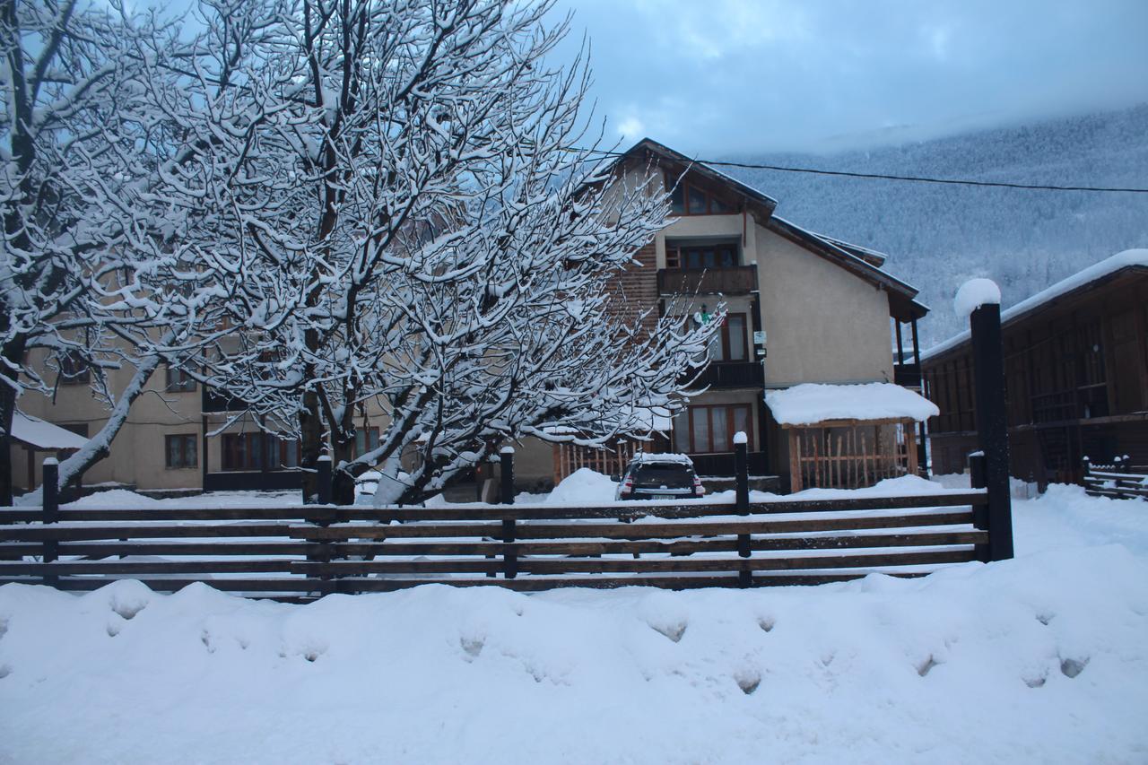 Salome Guest House Mestia Exterior foto