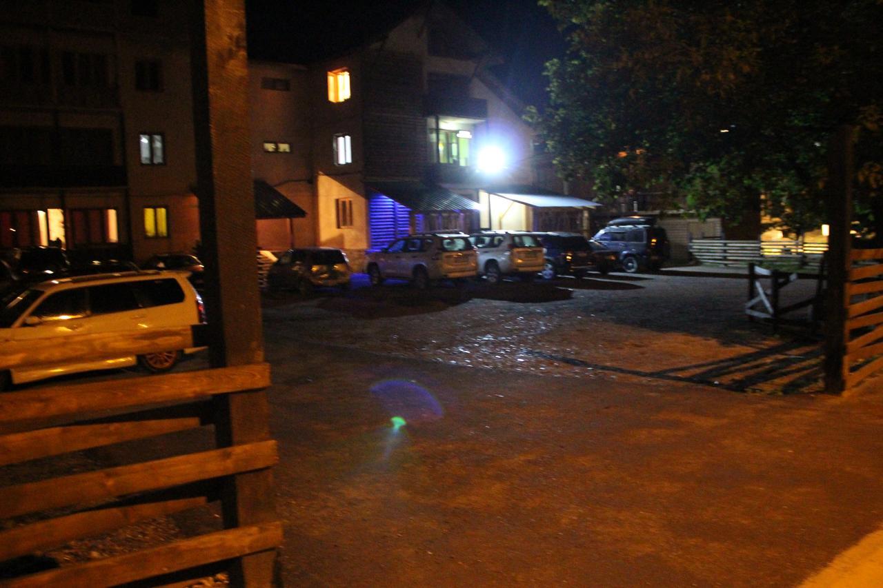 Salome Guest House Mestia Exterior foto